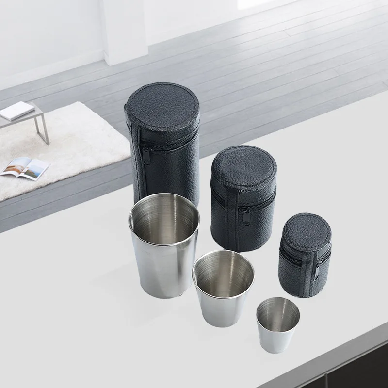 Set da 4 bicchieri in acciaio  - Whisky Beer And Wine recensione e prezzo
